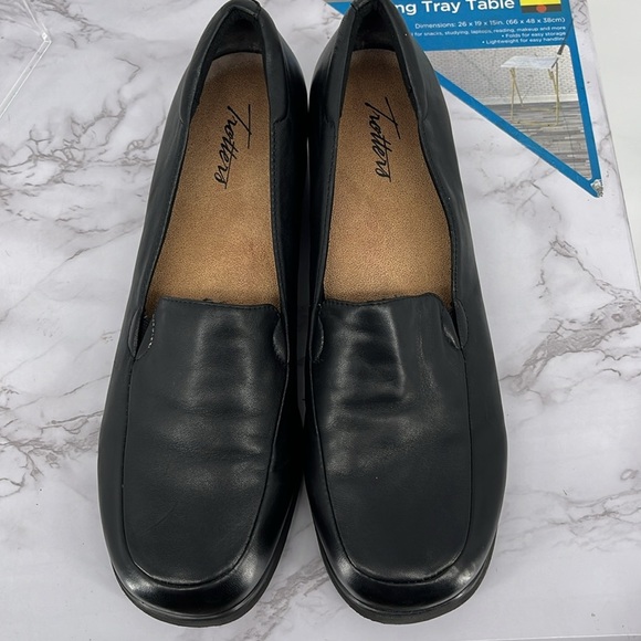 TROTTERS Jaiden Black Leather Loafers Square Toe Cushioned Classic 8.5 Narrow - Picture 3 of 7